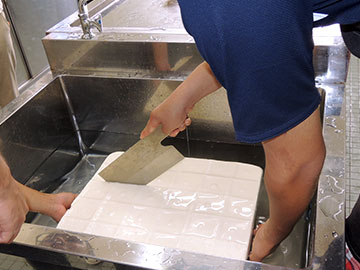 Making Tofu